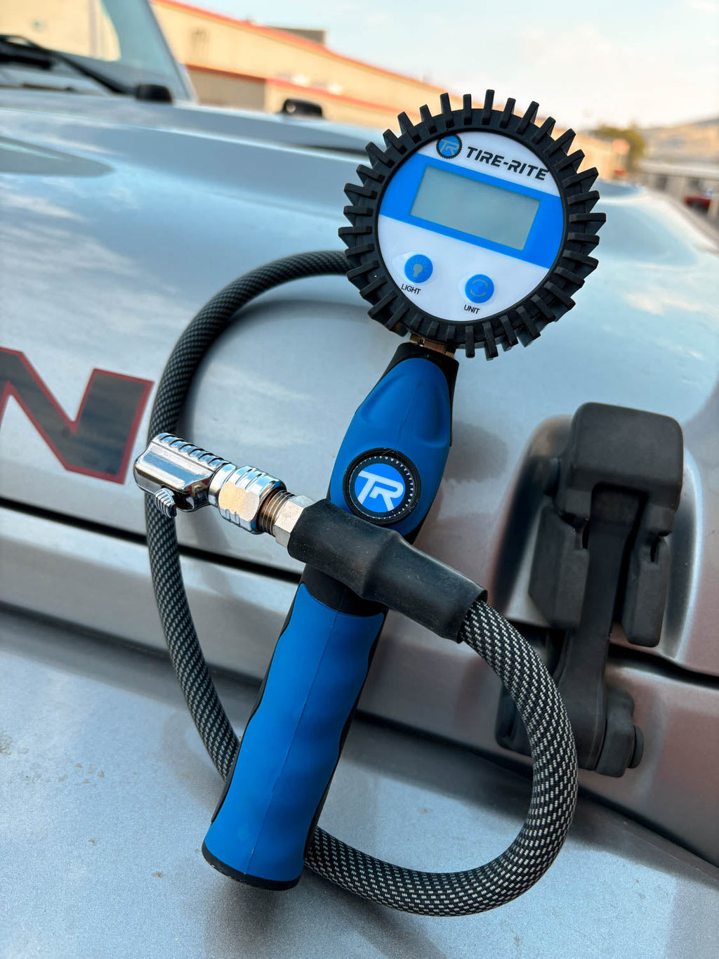 HD Performance Digital Tire Inflator & Deflator - Backlit LCD